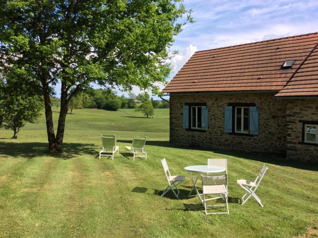 Отель Les Landes Saint-Pardoux-Corbier Экстерьер фото